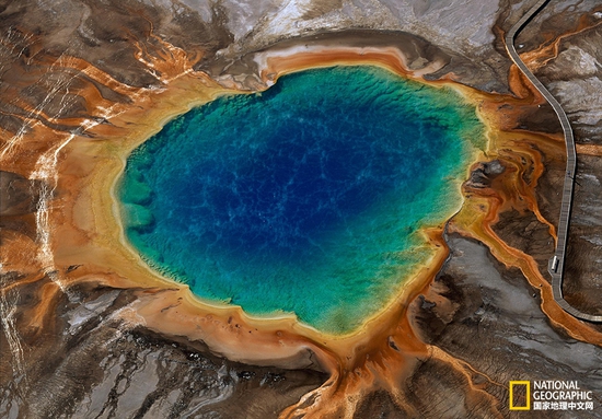 黃石國(guó)家公園，懷俄明州攝影：Norbert Rosing，國(guó)家地理創(chuàng)意版