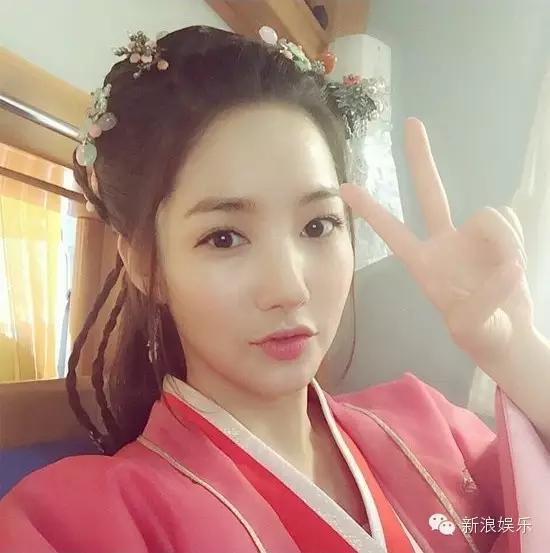 允兒招架不住古裝？韓國女星古裝LOOK一覽 誰贏了？