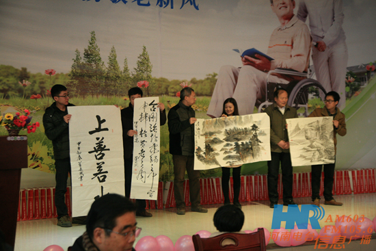 愛(ài)心人士捐贈(zèng)書畫作品