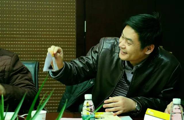 孫躍青 鄭州市公交公司車長(zhǎng)，首屆河南十大影響力公職人員獲獎(jiǎng)?wù)? oldsrc=