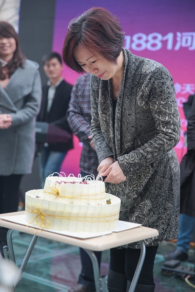 魅力881總監(jiān)李仙芝女士為活動(dòng)揭幕