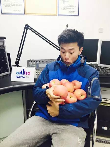 乖乖類！你們真的想用蘋果收買我