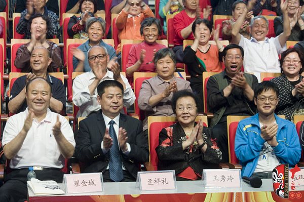 前排就坐的嘉賓-（左起）翟金成、孟祥禮、王秀玲、程雙坤