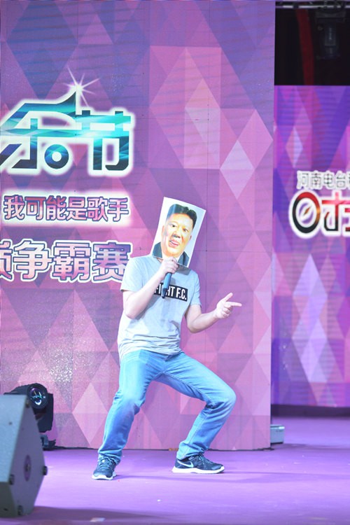 不過隨后的阿強老師現(xiàn)場傳授RAP教程，同樣不遜于老楊呢??！