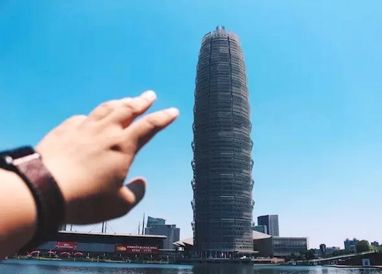 鄭州的新高度，鄭州會展賓館，高280米。