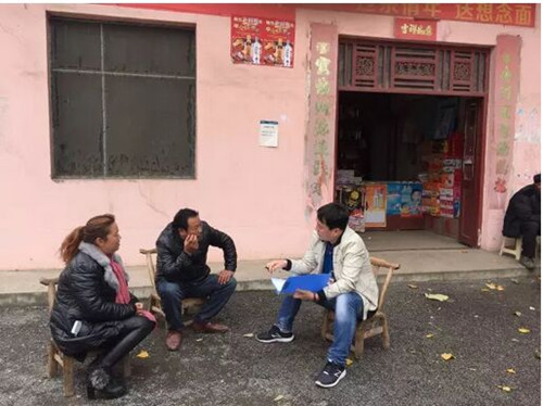 為盡快進(jìn)行資助 河南體彩及時家訪 為盡快進(jìn)行資助 河南體彩及時家訪