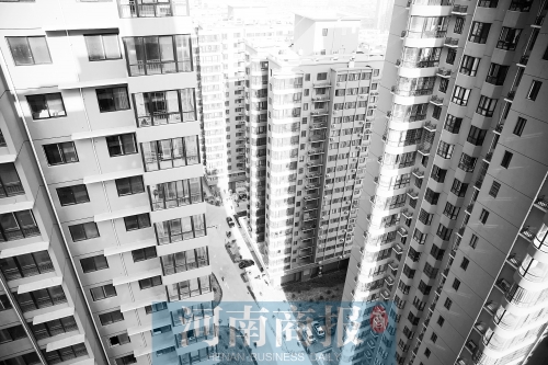 今年鄭州在商品房小區(qū)、經(jīng)適房小區(qū)內(nèi)配建的公租房，將面向社會輪候供應(yīng) 楊東華/攝