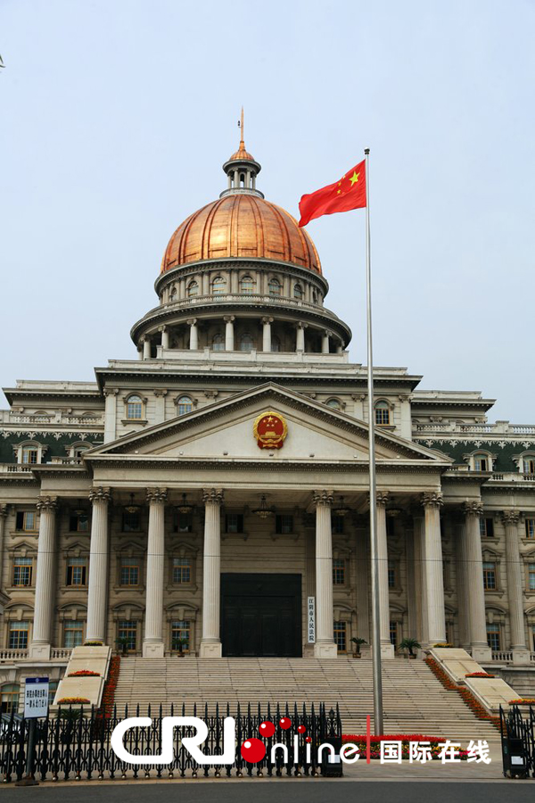 江蘇無(wú)錫曝六座山寨"白宮" 江蘇無(wú)錫曝六座山寨"白宮"