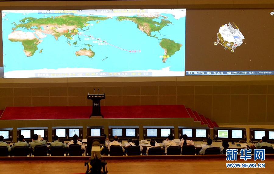 這是12月2日凌晨拍攝的北京航天飛行控制中心大廳。