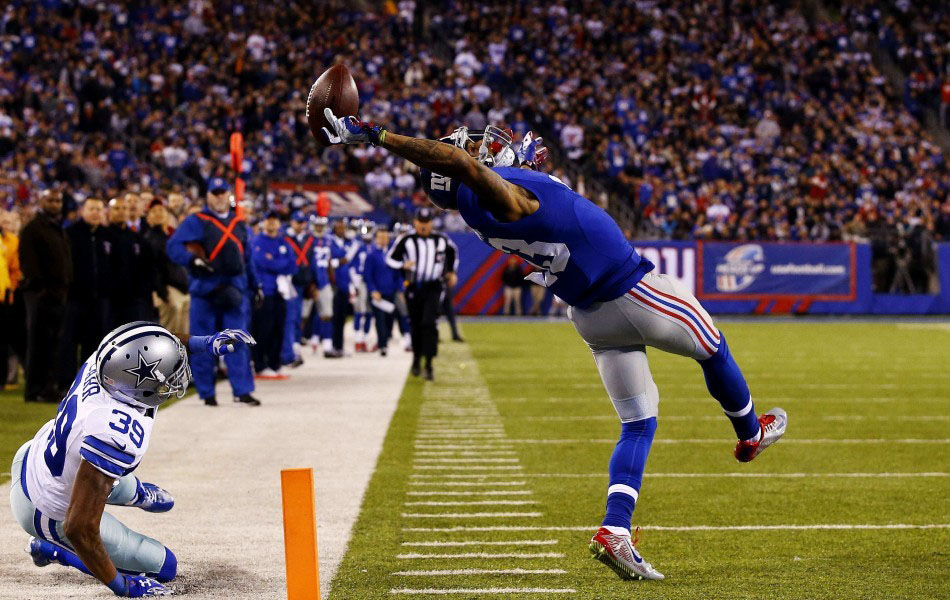 　單幅二等獎，單手接球。