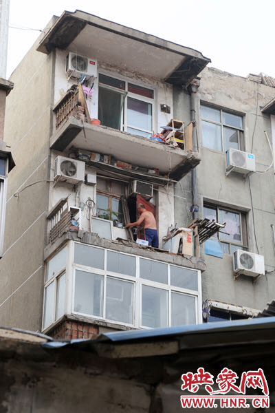 據(jù)了解，該棟房屋建造于1986年，距今已經(jīng)30年。