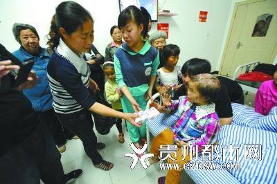 好心人送來(lái)酸奶。