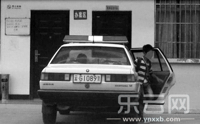 網(wǎng)友舉報(bào)云南紅河州森林公安警車私用。