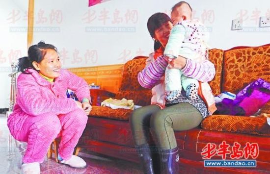 一位嫁給村民的外籍女孩認為她們的主要作用其實是生孩子。