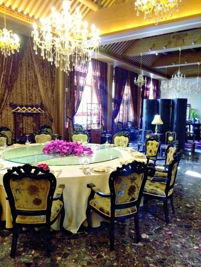  乙十六會所北海店包廂內(nèi)景。記者王文志攝