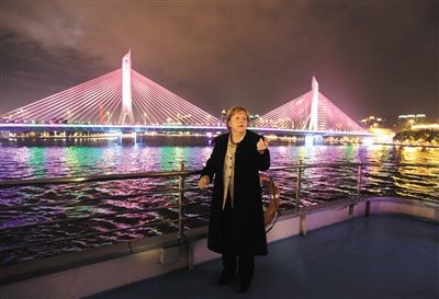 2012年2月3日，德國總理默克爾夜游廣州。