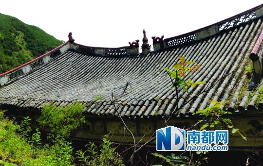 　照光寺在致歉微博中稱，該寺位于蒼山之上，年久失修，且沒有防火通道。