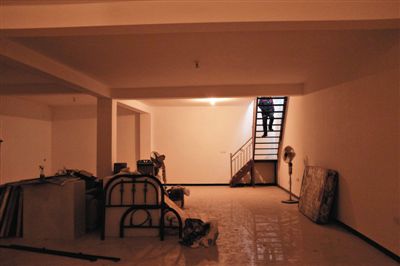 西城區(qū)大石虎胡同一處四合院內(nèi)，挖出的地下室已經(jīng)成型。