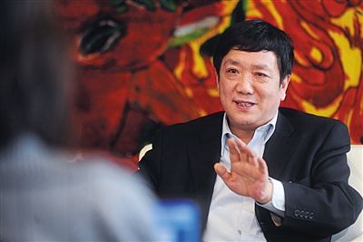 　政協(xié)委員、中國電力投資集團(tuán)總經(jīng)理陸啟洲稱，7800元是其每月基本工資。資料圖片/新京報(bào)記者 楊杰