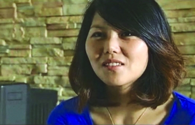 靳冰發(fā)現(xiàn)自己和杜家女兒長(zhǎng)得很像。