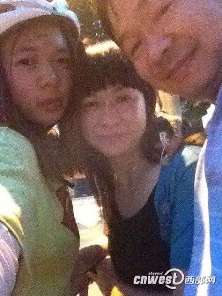 7月13日，廖靖文終于回到宜春家中，與父母團(tuán)聚。（圖片來(lái)源：西部網(wǎng)）