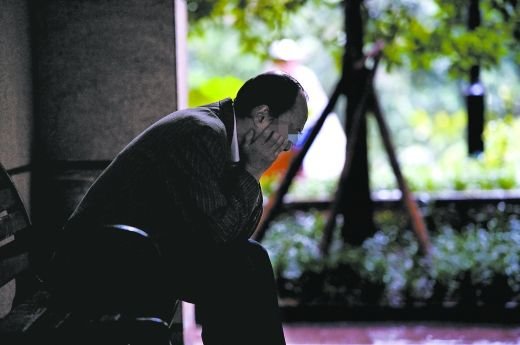 丹丹不能和爸爸進行很好的溝通，爸爸傷透了腦筋。