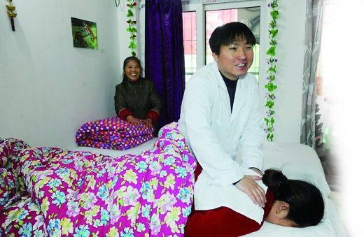 從失明絕望到振作開店，盲小伙陳冬經(jīng)歷重生