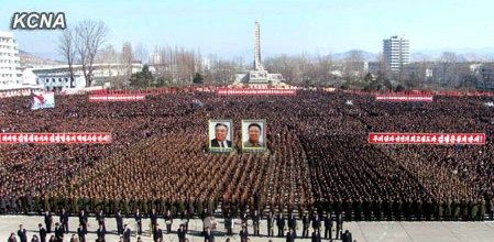 朝鮮民眾稱，朝鮮軍民“將在任意時(shí)期、對(duì)任意對(duì)象隨意實(shí)施無(wú)止境的正義打擊，一定實(shí)現(xiàn)民族的夙愿祖國(guó)統(tǒng)一大業(yè)”。