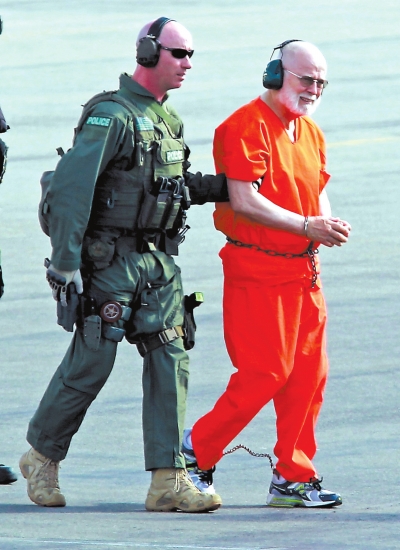 詹姆斯·巴爾杰（右）2011年資料圖片。圖/CFP