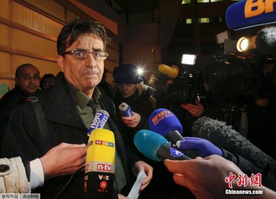 圖為醫(yī)院發(fā)言人接受采訪(fǎng)。