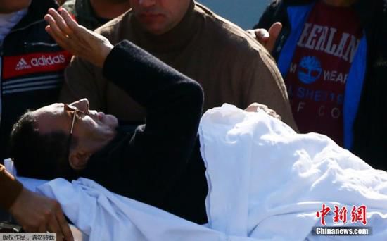 　埃及法院29日作出終審判決，裁決前總統(tǒng)穆巴拉克涉嫌謀殺示威者一案不成立，穆巴拉克將無(wú)罪釋放。圖為穆