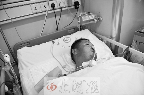 姚戰(zhàn)標(biāo)因甲烷中毒，大腦受到損害，重度昏迷。