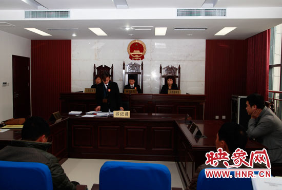 11月13日，金水區(qū)法院集中宣判了6起拖欠農(nóng)民工工資案件。