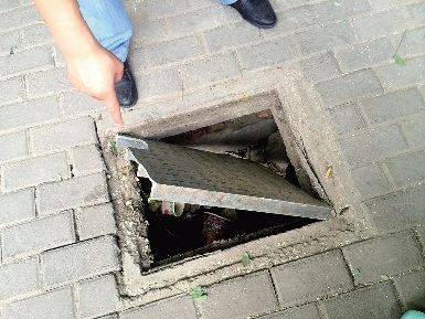 男子因打不過情敵出刀割傷對方脖子 已被警方帶走