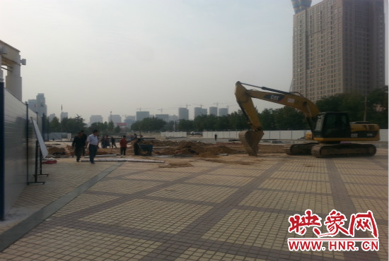 隴海路朝鳳路等三個站點已經(jīng)實施圍擋。