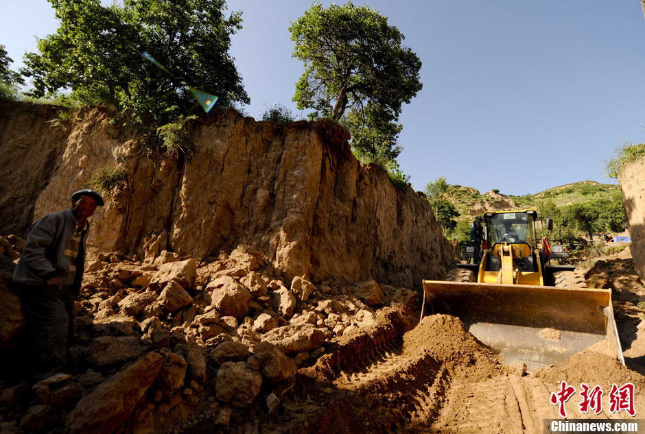 甘肅定西地震：岷縣永光村救援現(xiàn)場(chǎng)直擊