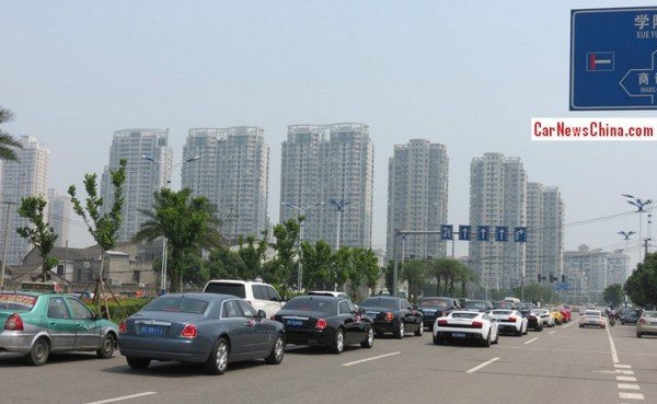 最貴婚車(chē)總價(jià)超1億 處女新娘真容首現(xiàn)