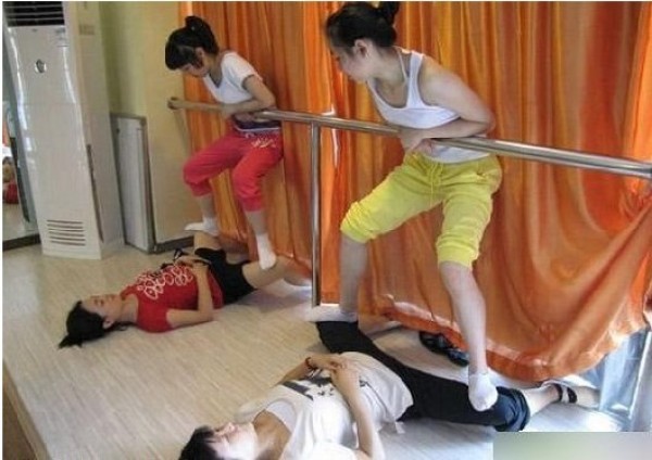 藝校妹子到底有多苦？