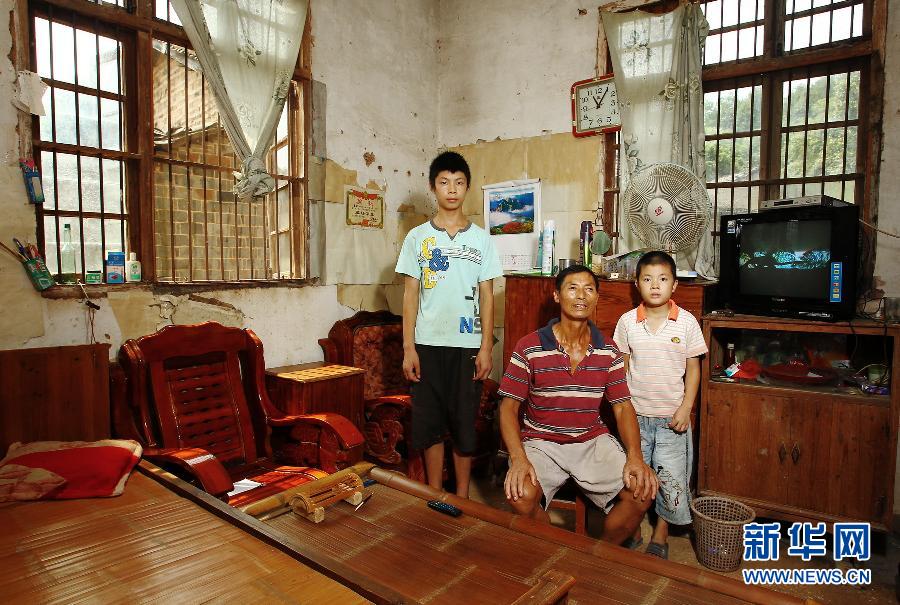 農(nóng)場棚戶區(qū)的最后留守家庭：留下的是回憶，迎來的是幸福