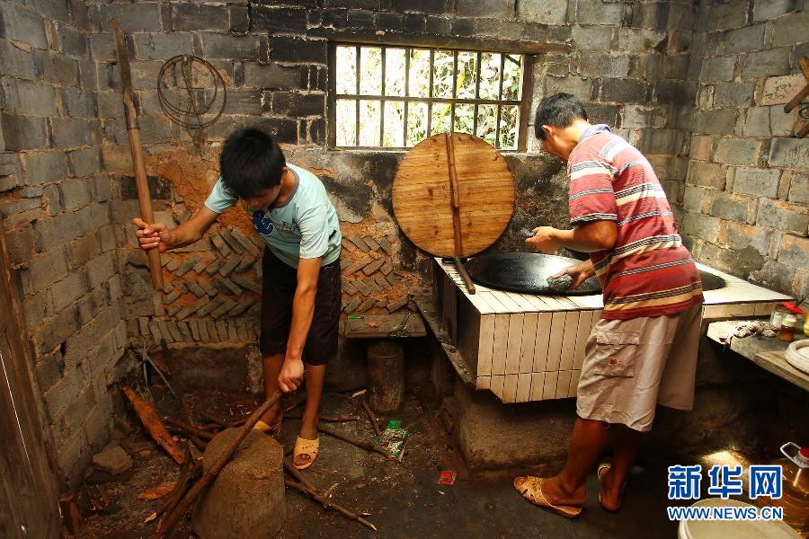 農(nóng)場棚戶區(qū)的最后留守家庭：留下的是回憶，迎來的是幸福