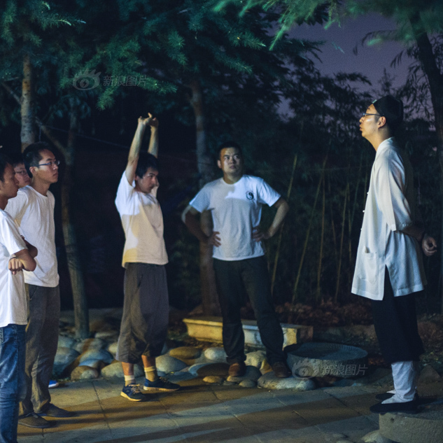 成人夏令營(yíng)體驗(yàn)道教生活