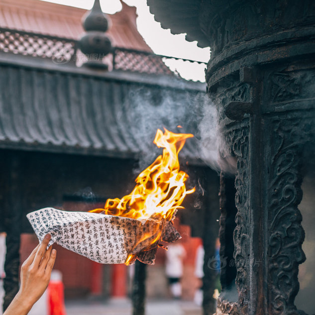 成人夏令營(yíng)體驗(yàn)道教生活