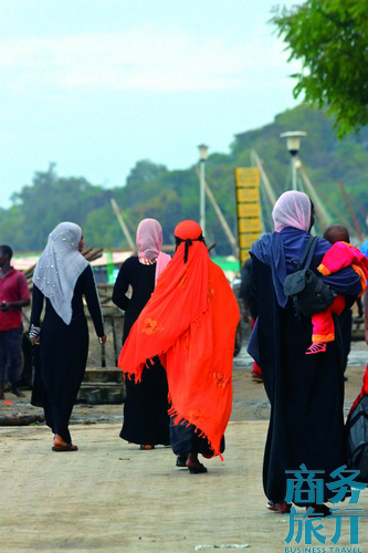 島上的穆斯林女人。