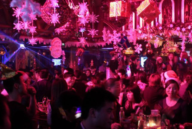 再不狂歡就老了！鄭州圣誕狂歡大攻略