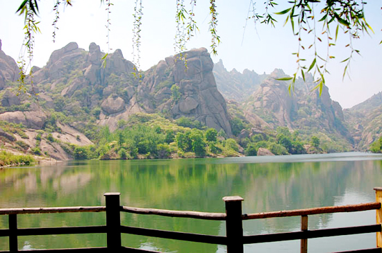 湖光山色這里都有 愛上“鄰家姑娘”嵖岈山 湖光山色這里都有 愛上“鄰家姑娘”嵖岈山