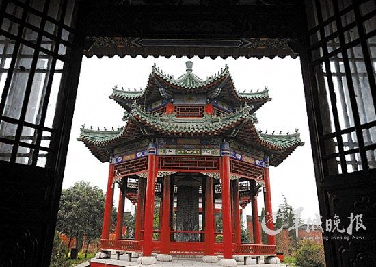 河南商丘古城建于明朝正德六年(公元1511年)，是國(guó)內(nèi)保存較好的古城之一 王頌 攝