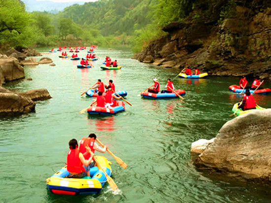 清涼一夏 河南多地歡樂親水游 清涼一夏 河南多地歡樂親水游