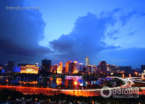 出道晚卻誘惑大 體驗?zāi)蠈幍乃崂弊涛? width=