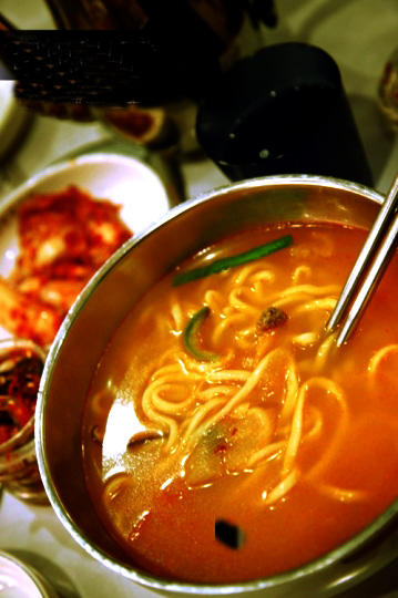 揭秘明洞鮮辣特色 尋北京正宗的韓式刀削面 揭秘明洞鮮辣特色 尋北京正宗的韓式刀削面