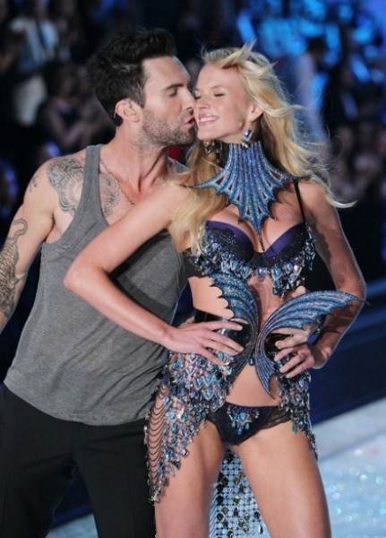 誰(shuí)能有幸約會(huì)天使？維秘超模們的男星后宮團(tuán)